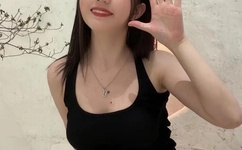 出国娇妻被4个老外玩惨了